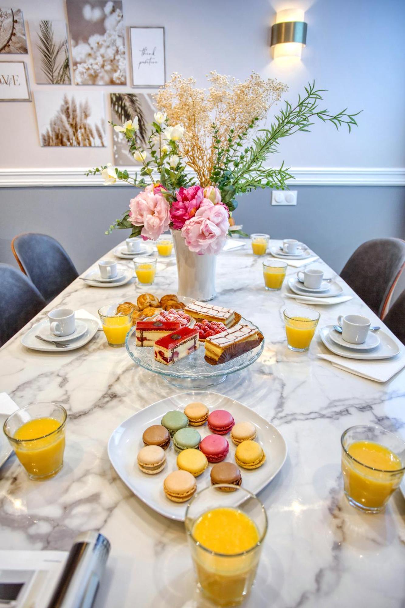 Elegant Triplex In Paris - Ideal For 10 - Aircon المظهر الخارجي الصورة